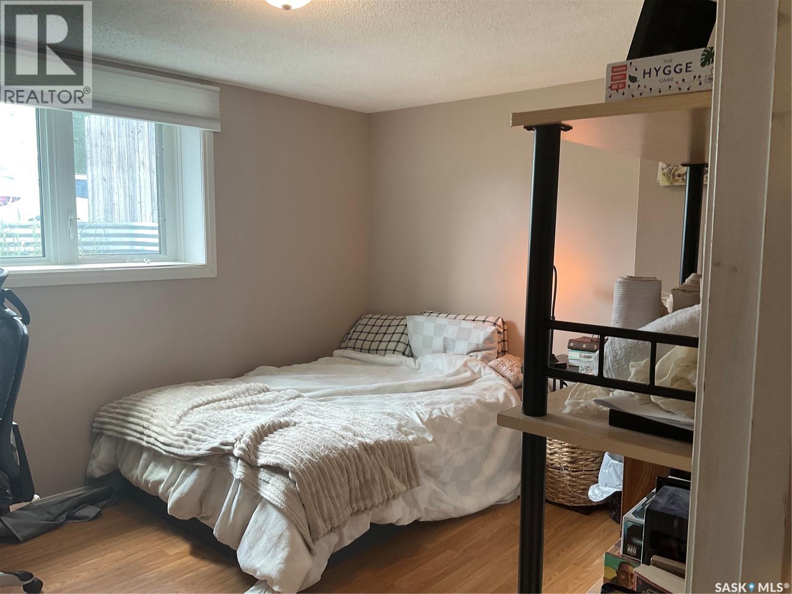 302 Dunlop STREET - 16