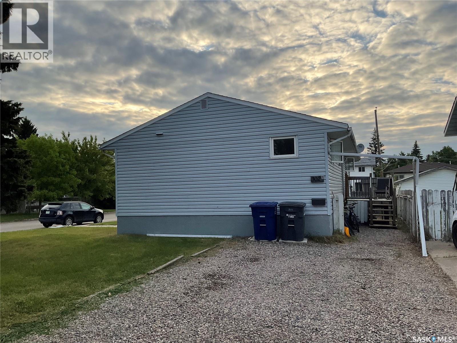 302 Dunlop STREET - 22