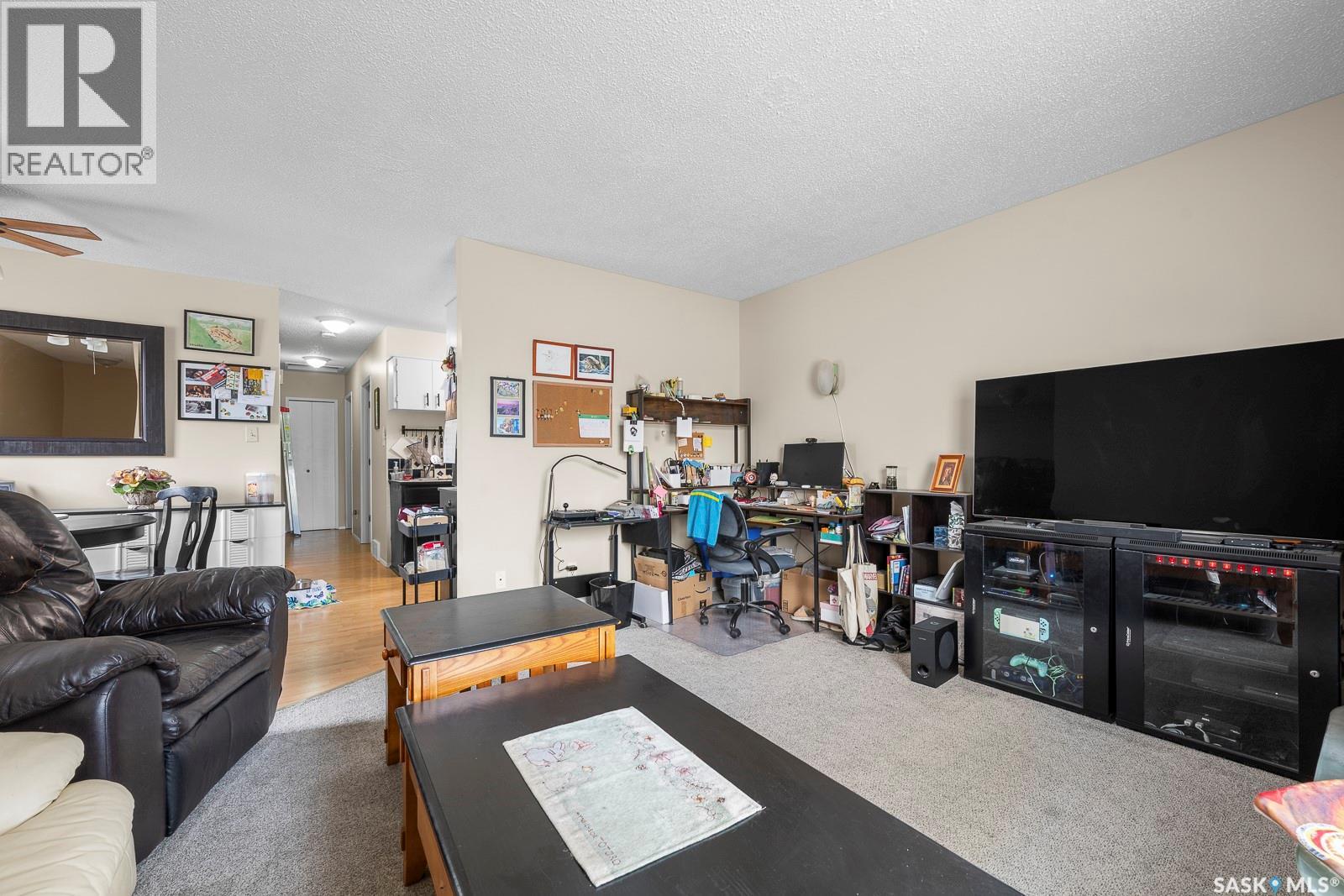 440 LORNE STREET - 3
