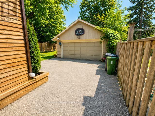 41 ATHABASKA AVENUE - 48