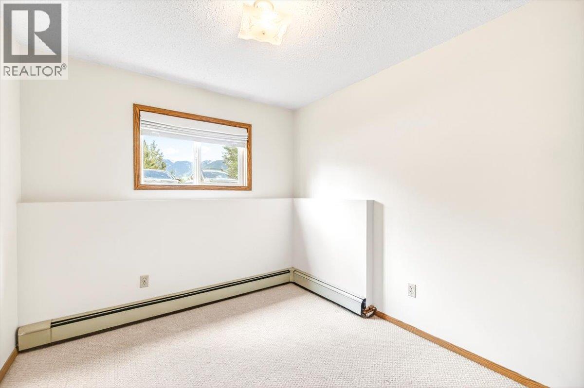 #104 65 COKATO Road - 11
