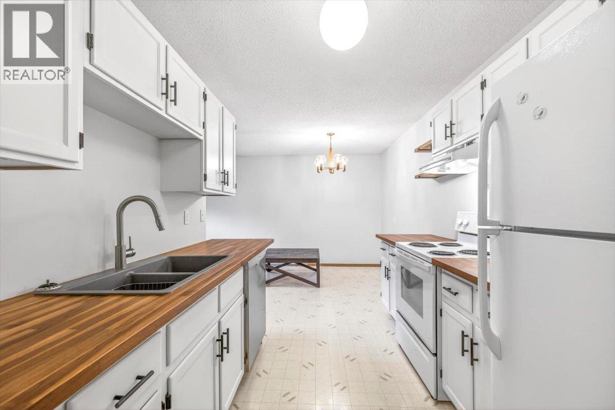 #104 65 COKATO Road - 4