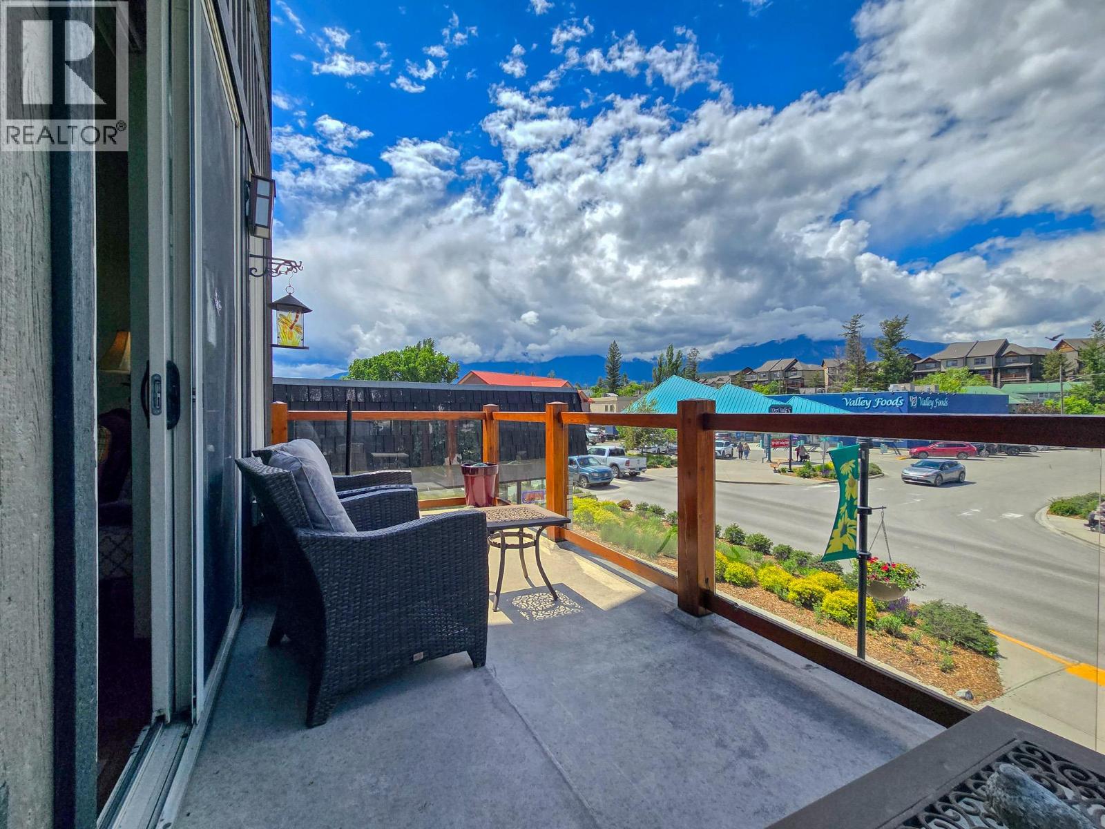 #201 905 7th Avenue - 10