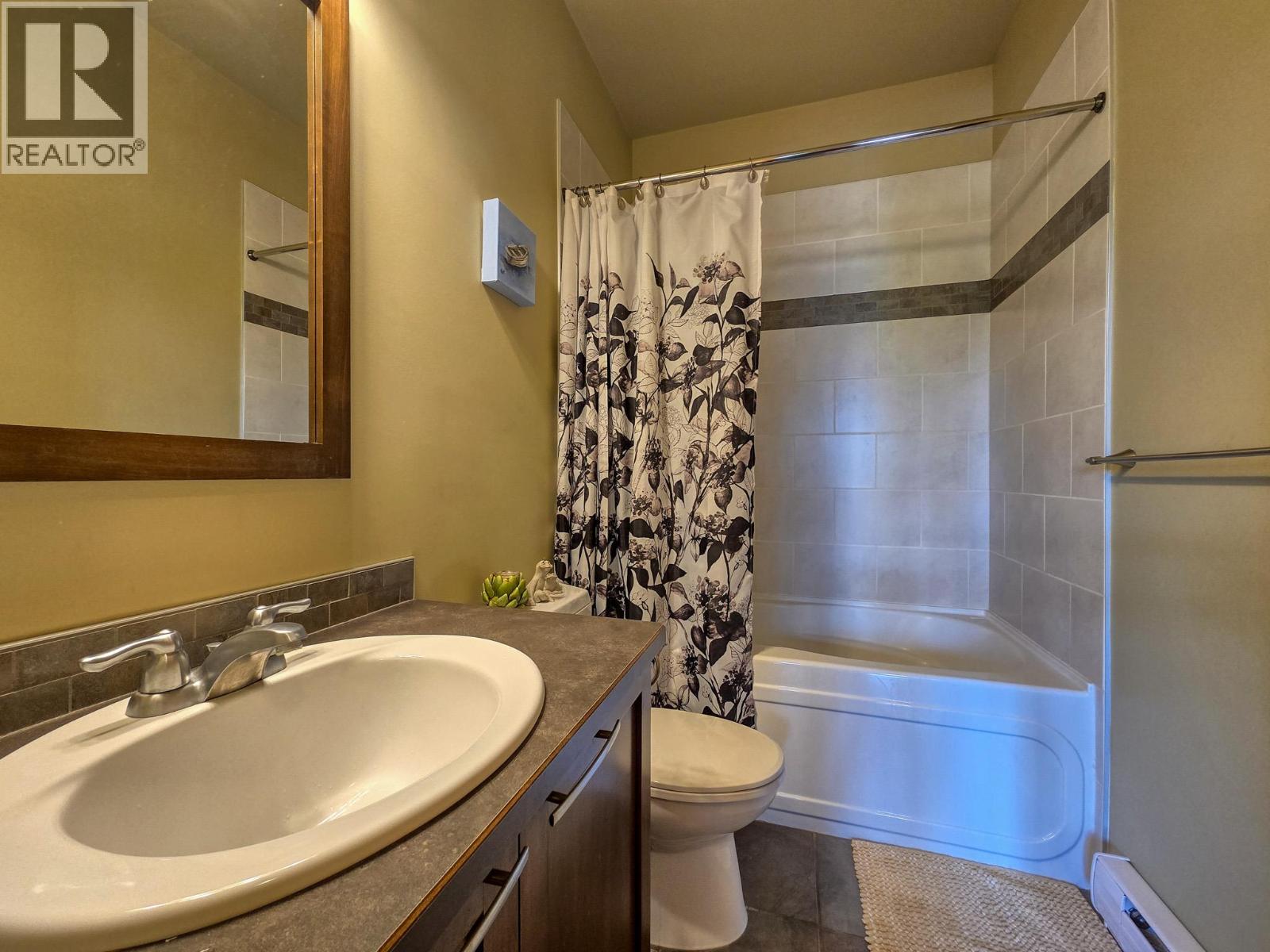 #201 905 7th Avenue - 18