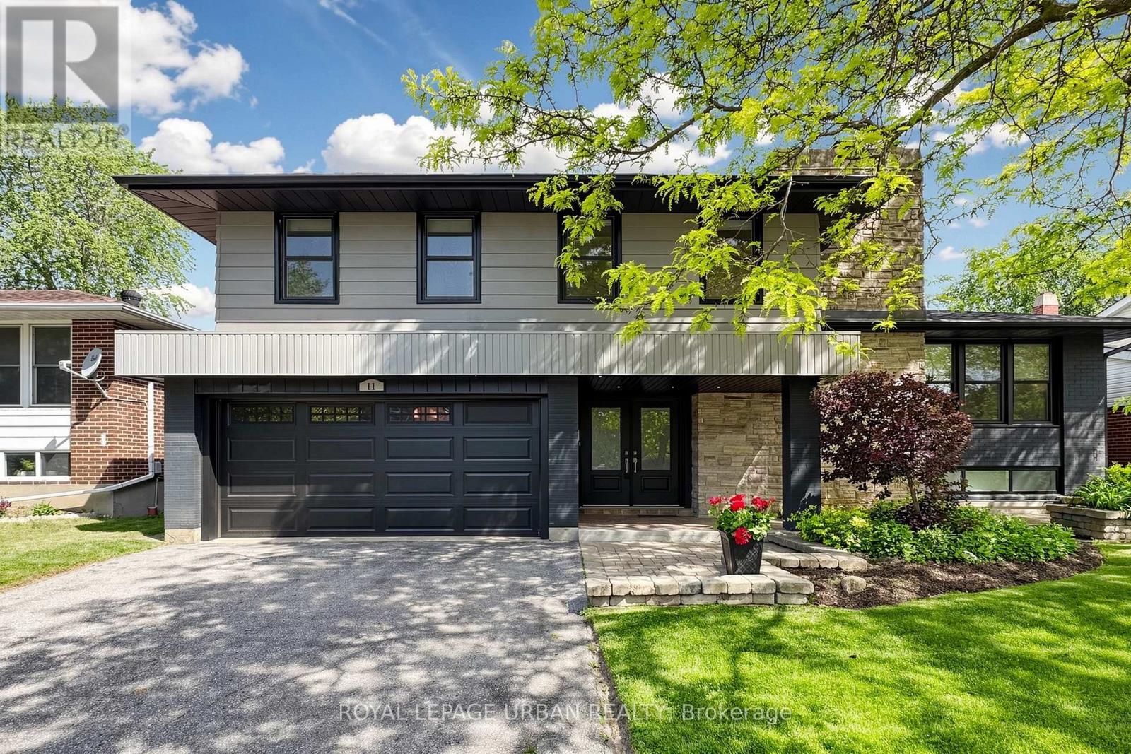 Listing photo of 11 CARONRIDGE CRESCENT