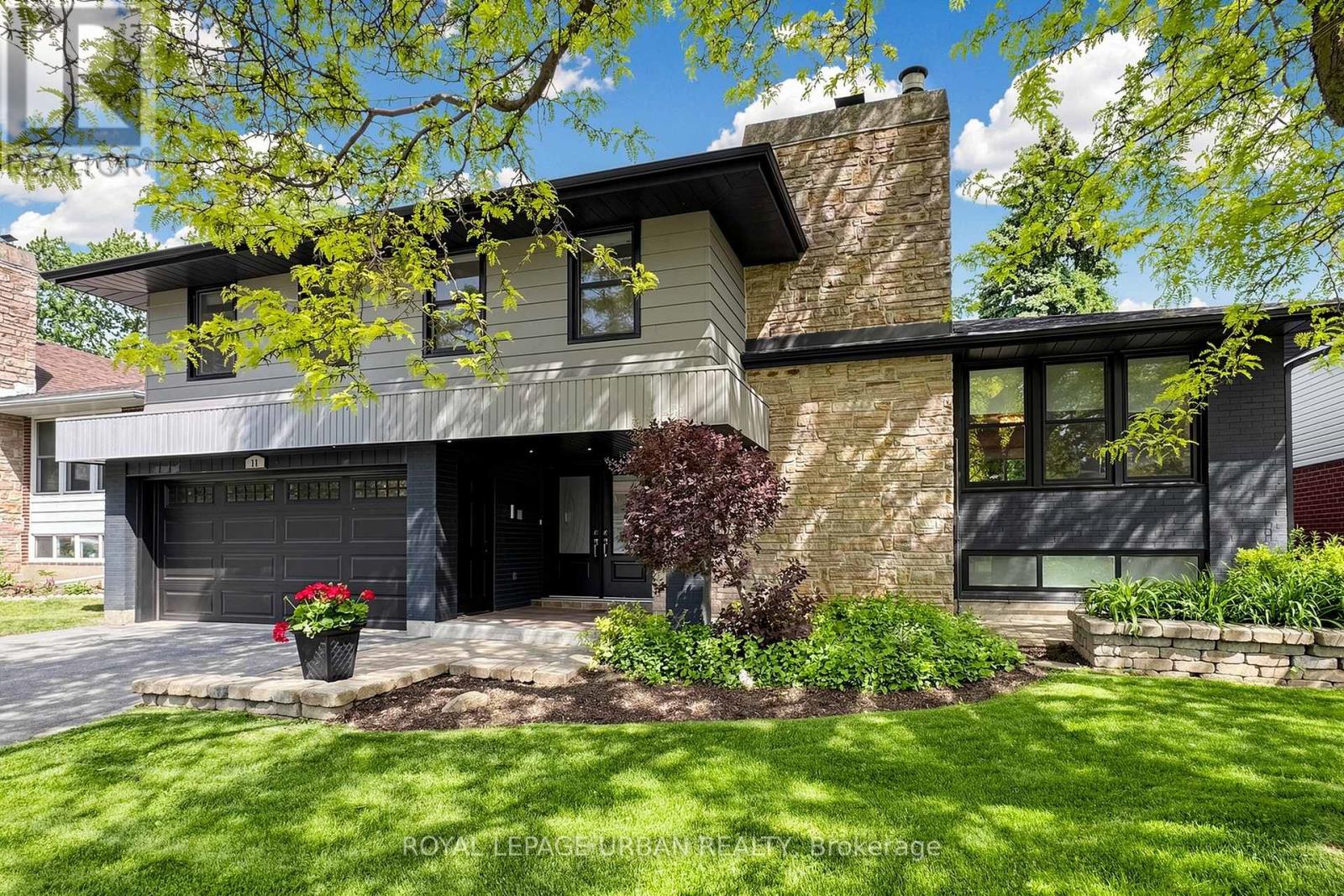 11 CARONRIDGE CRESCENT - Image 2