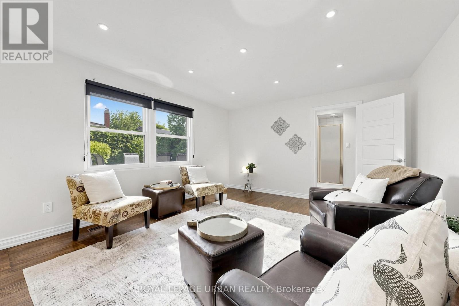 11 CARONRIDGE CRESCENT - 26