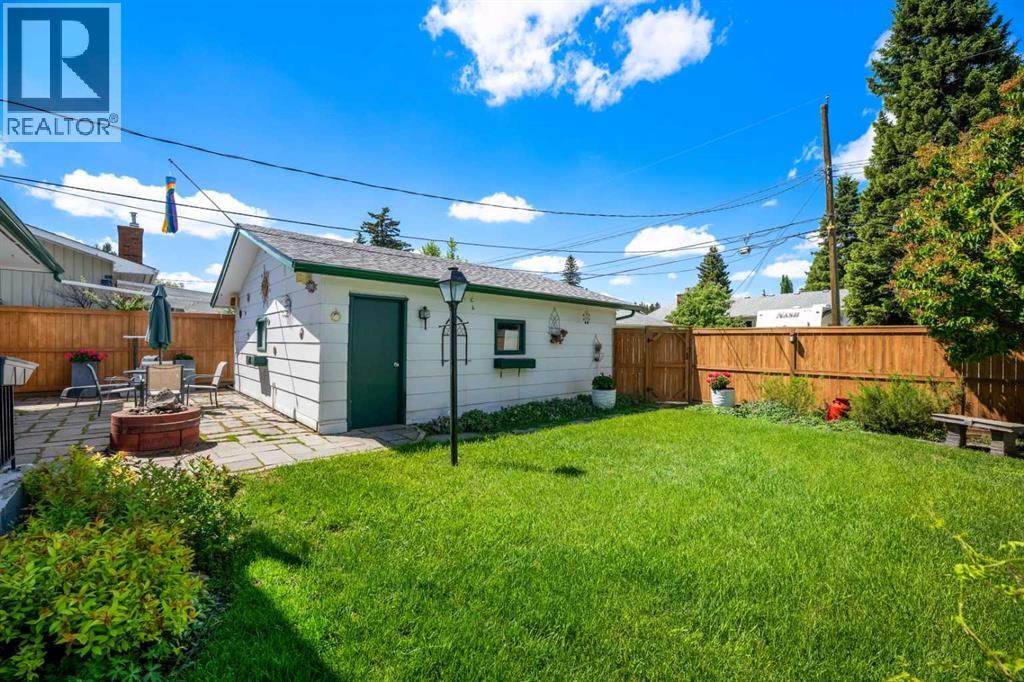 32 Lake Crimson Close SE - 45