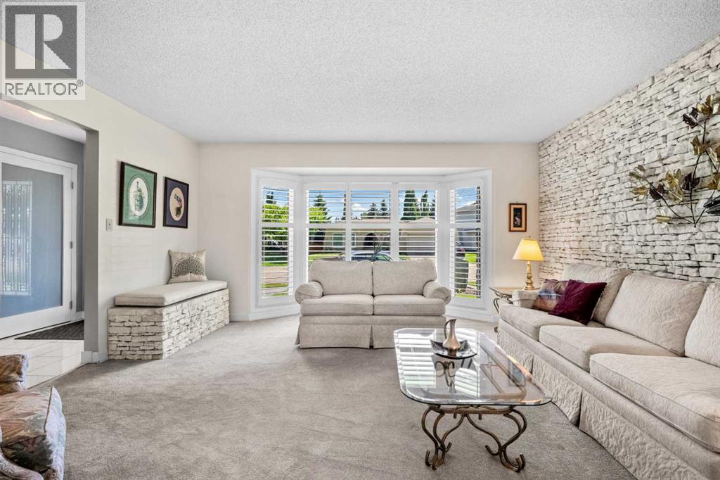 32 Lake Crimson Close SE - 7