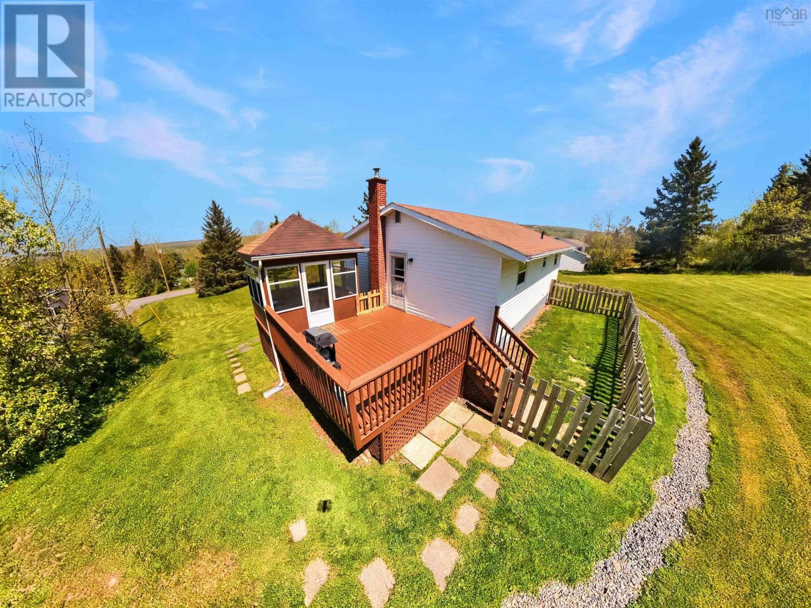Property 17 of 42 of 31 Fourth Street