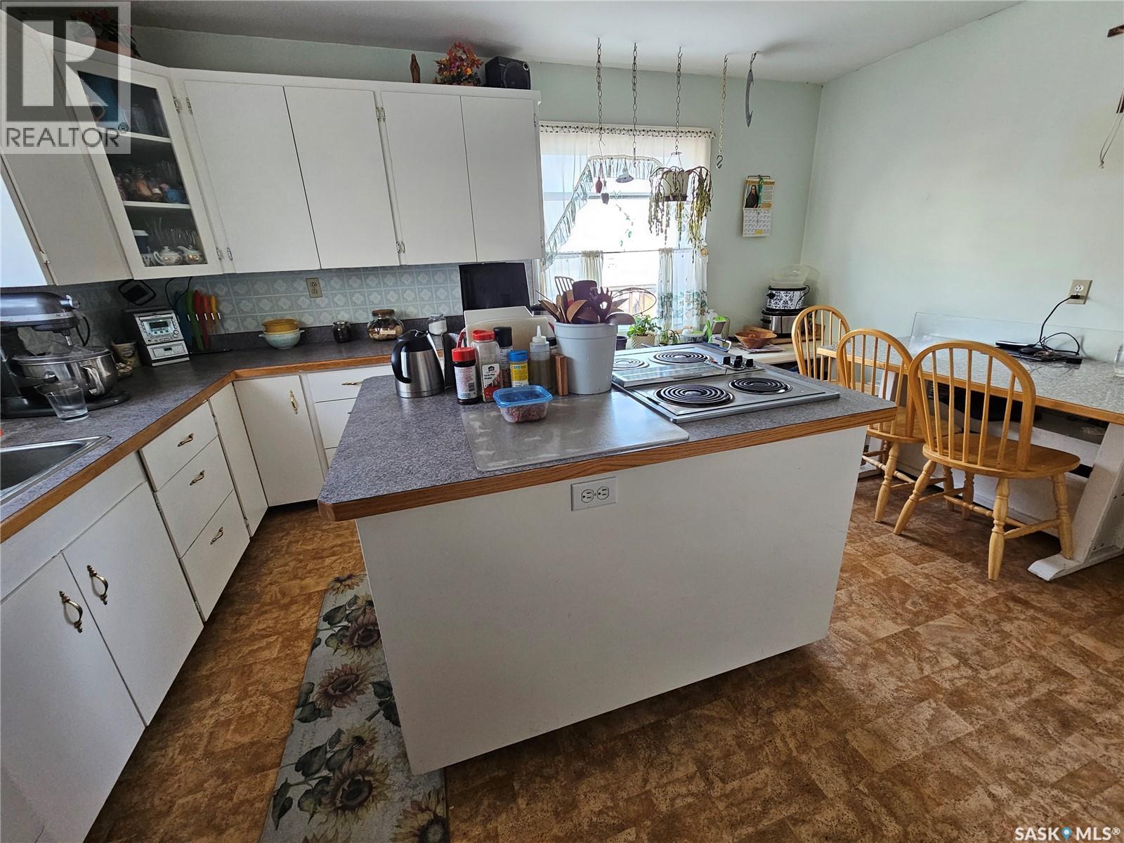 304 7th AVENUE SE - 4