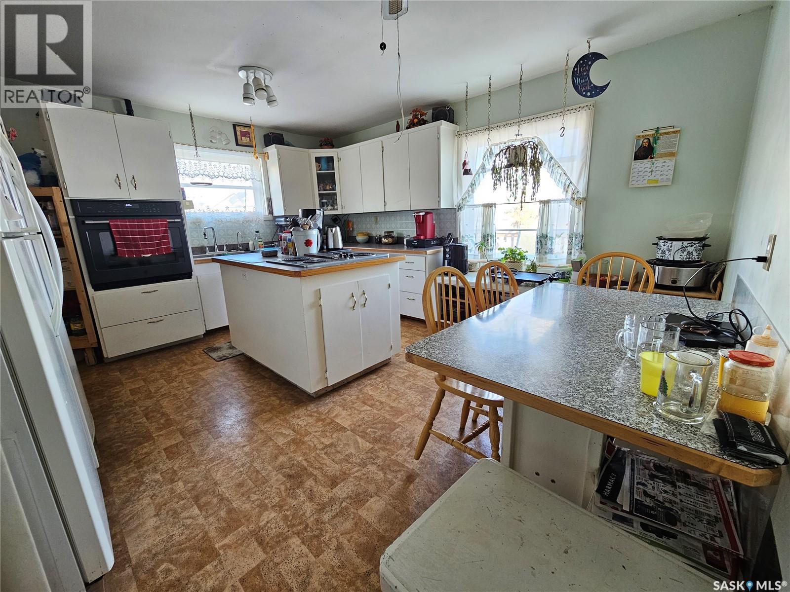 304 7th AVENUE SE - Image 2