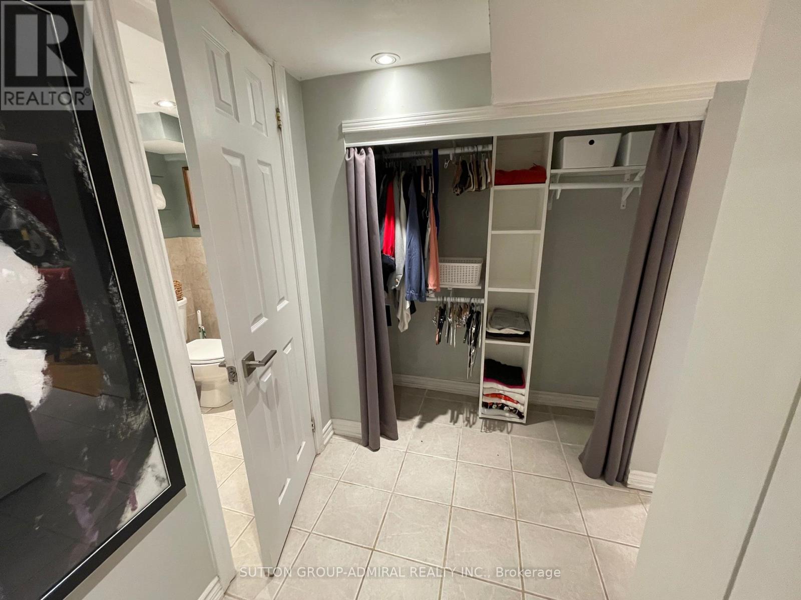 41 ATHABASKA AVENUE - 37