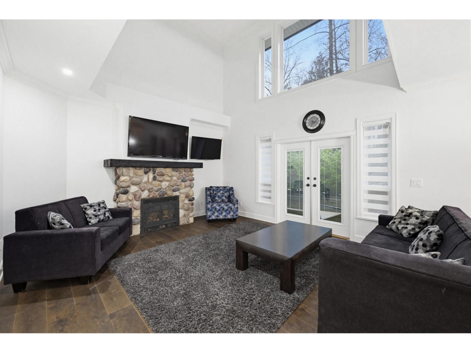 21686 93 AVENUE, Langley
