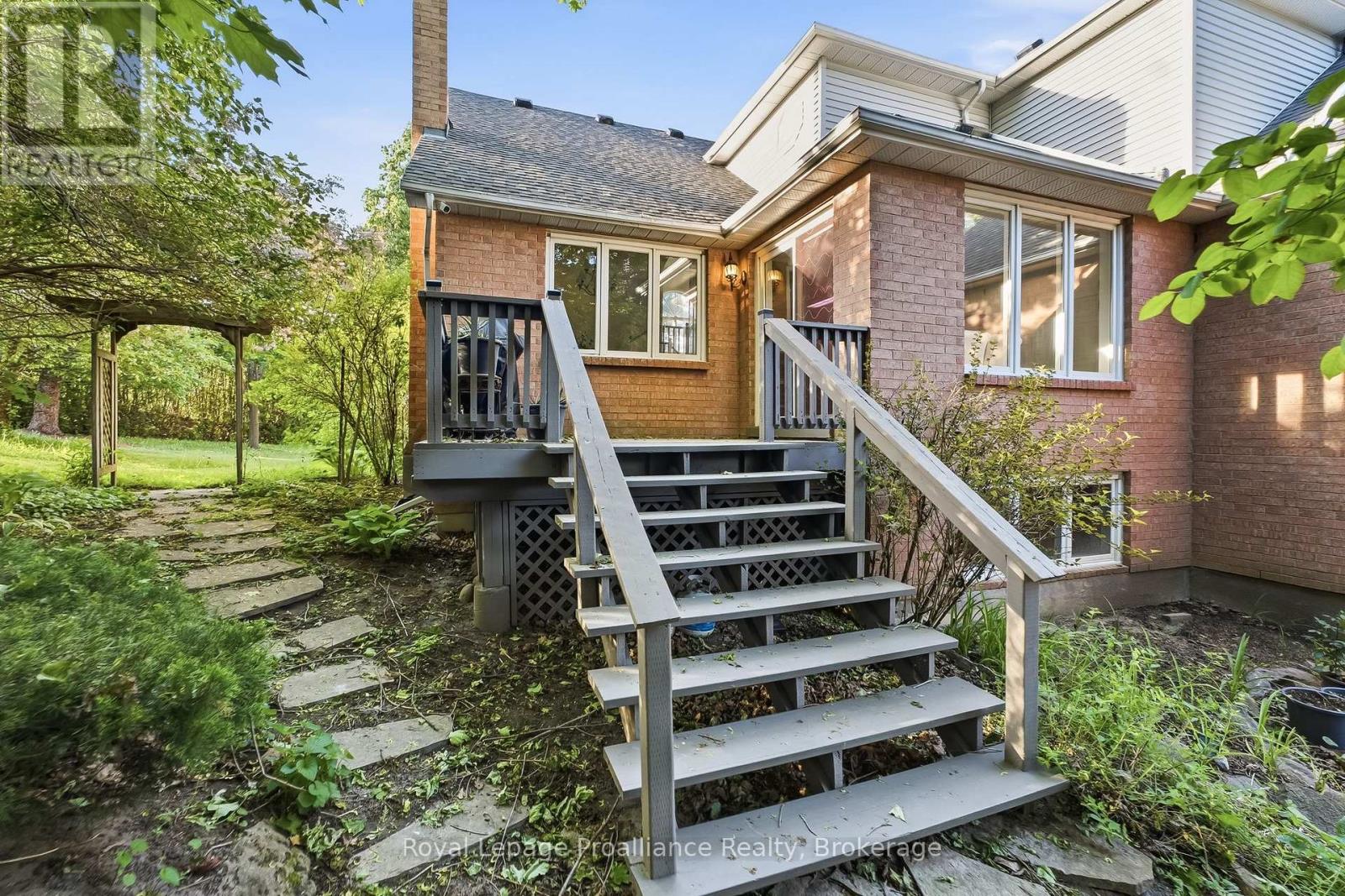 11 GIBSON PLACE - 18