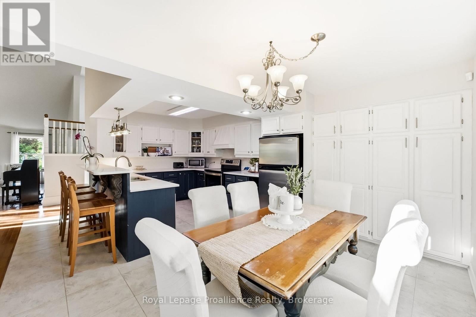 11 GIBSON PLACE - 19