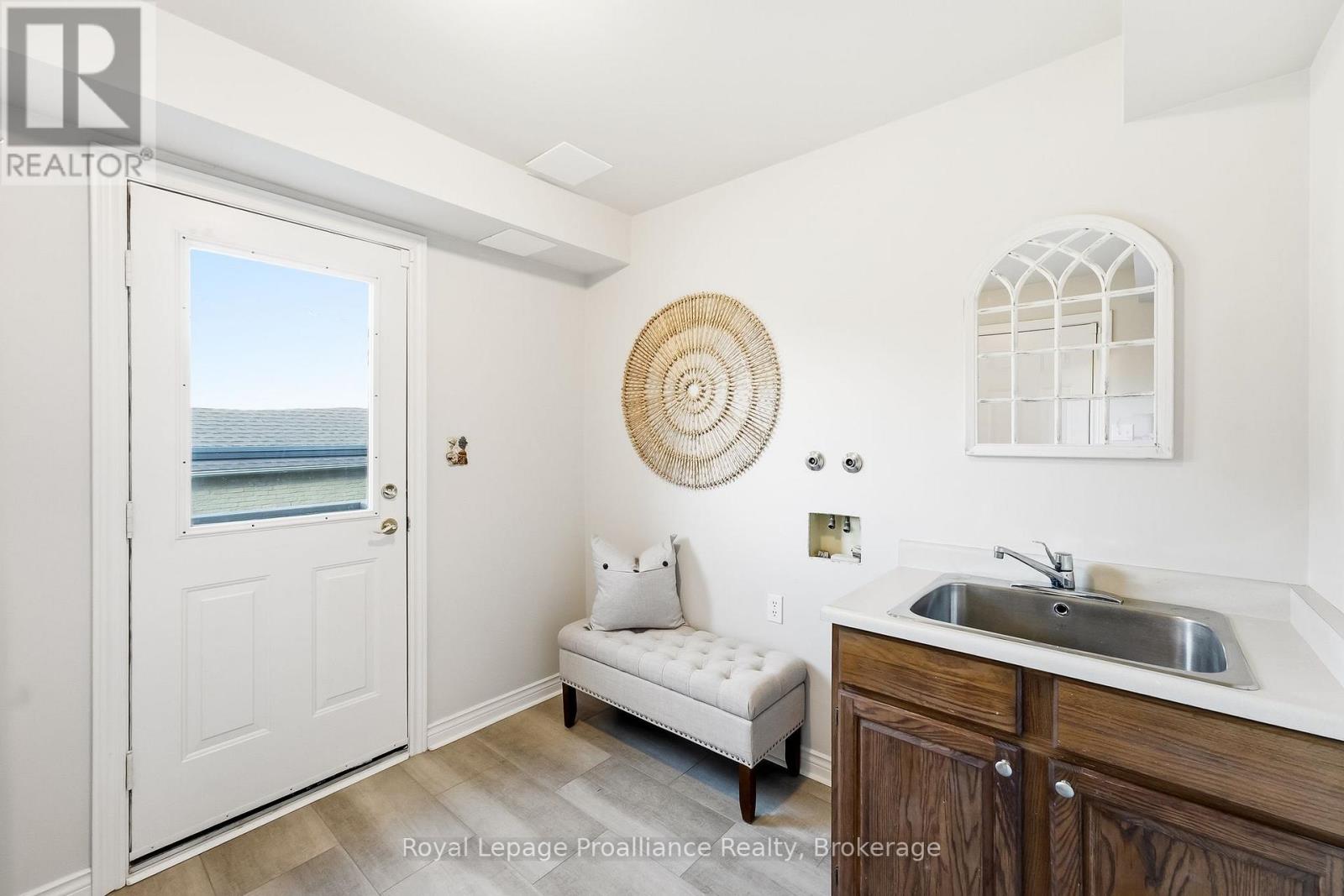 11 GIBSON PLACE - 21