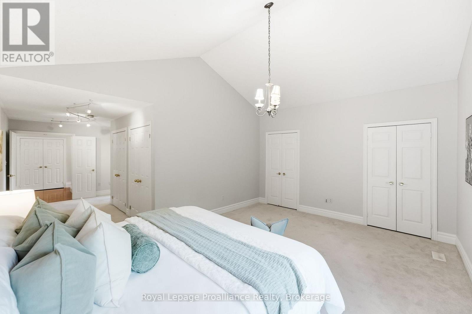 11 GIBSON PLACE - 23