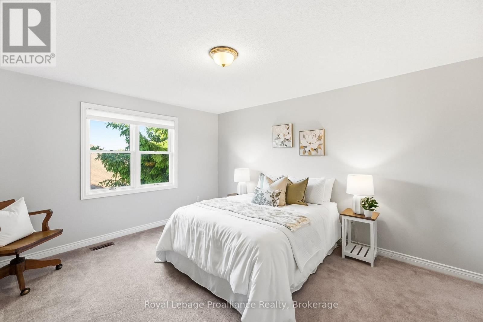 11 GIBSON PLACE - 36