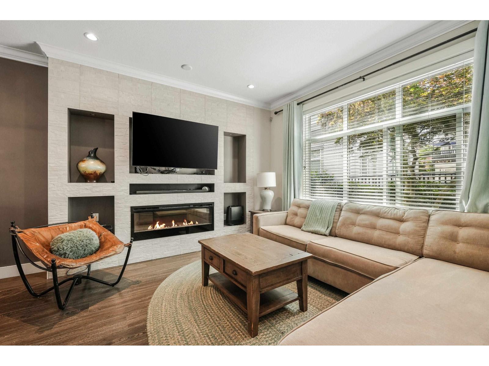 32 6588 195A STREET, Surrey