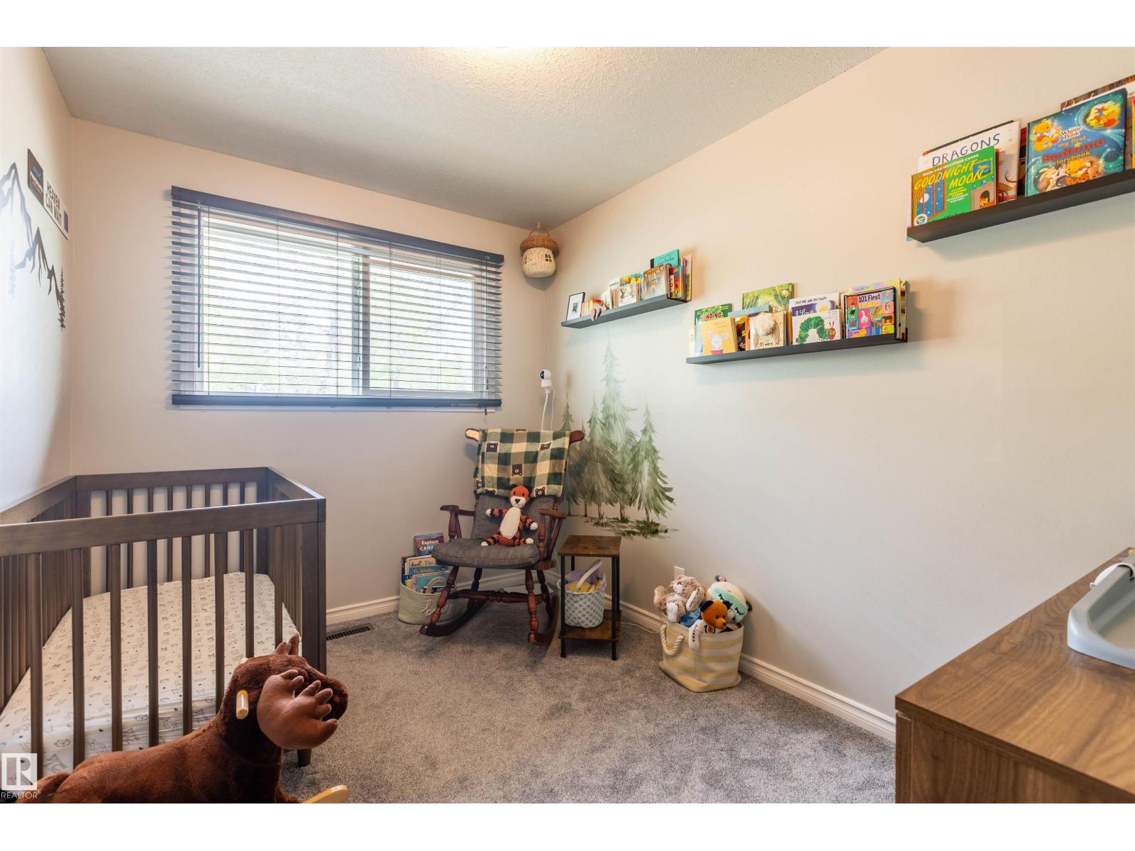 33 ANDREW CR — photo 20