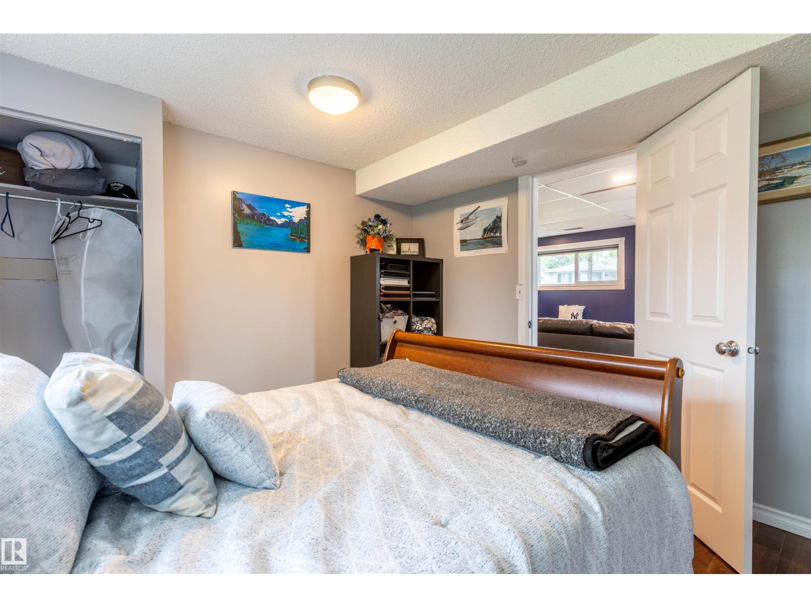 33 ANDREW CR — photo 36