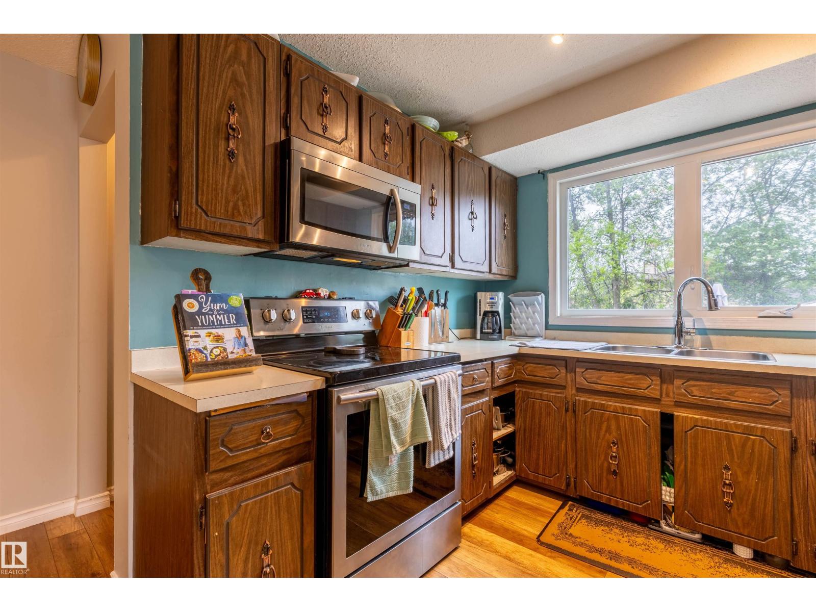 33 ANDREW CR — photo 13