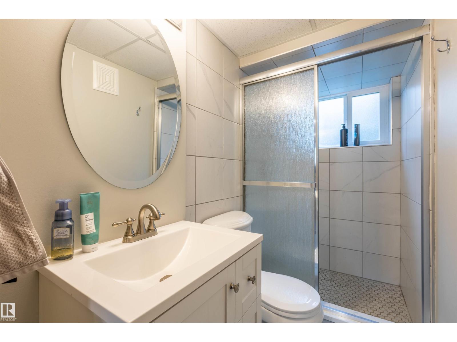 33 ANDREW CR — photo 37