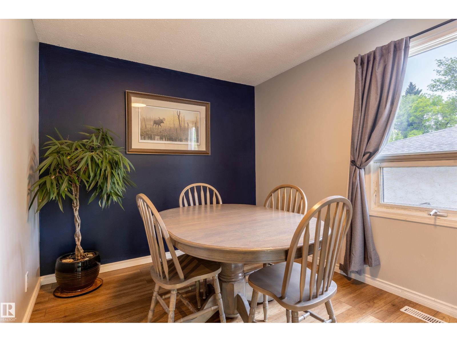 33 ANDREW CR — photo 8