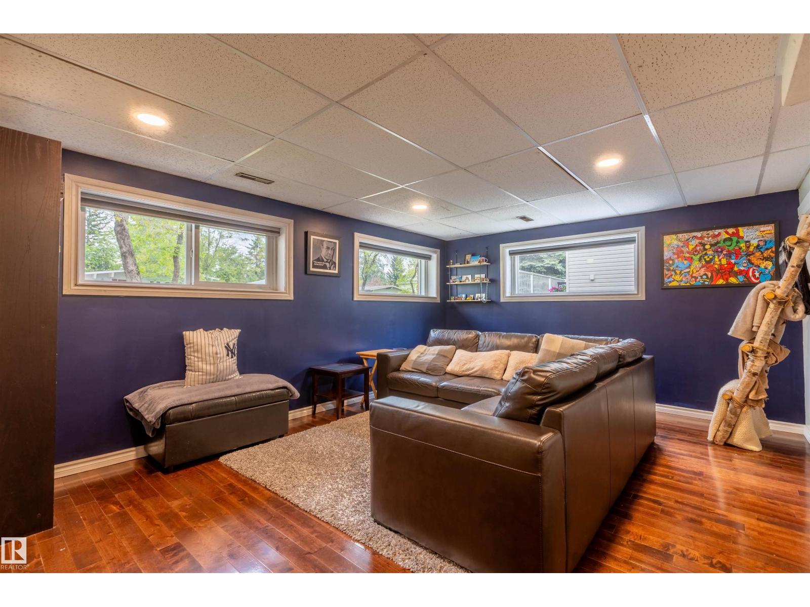 33 ANDREW CR — photo 25