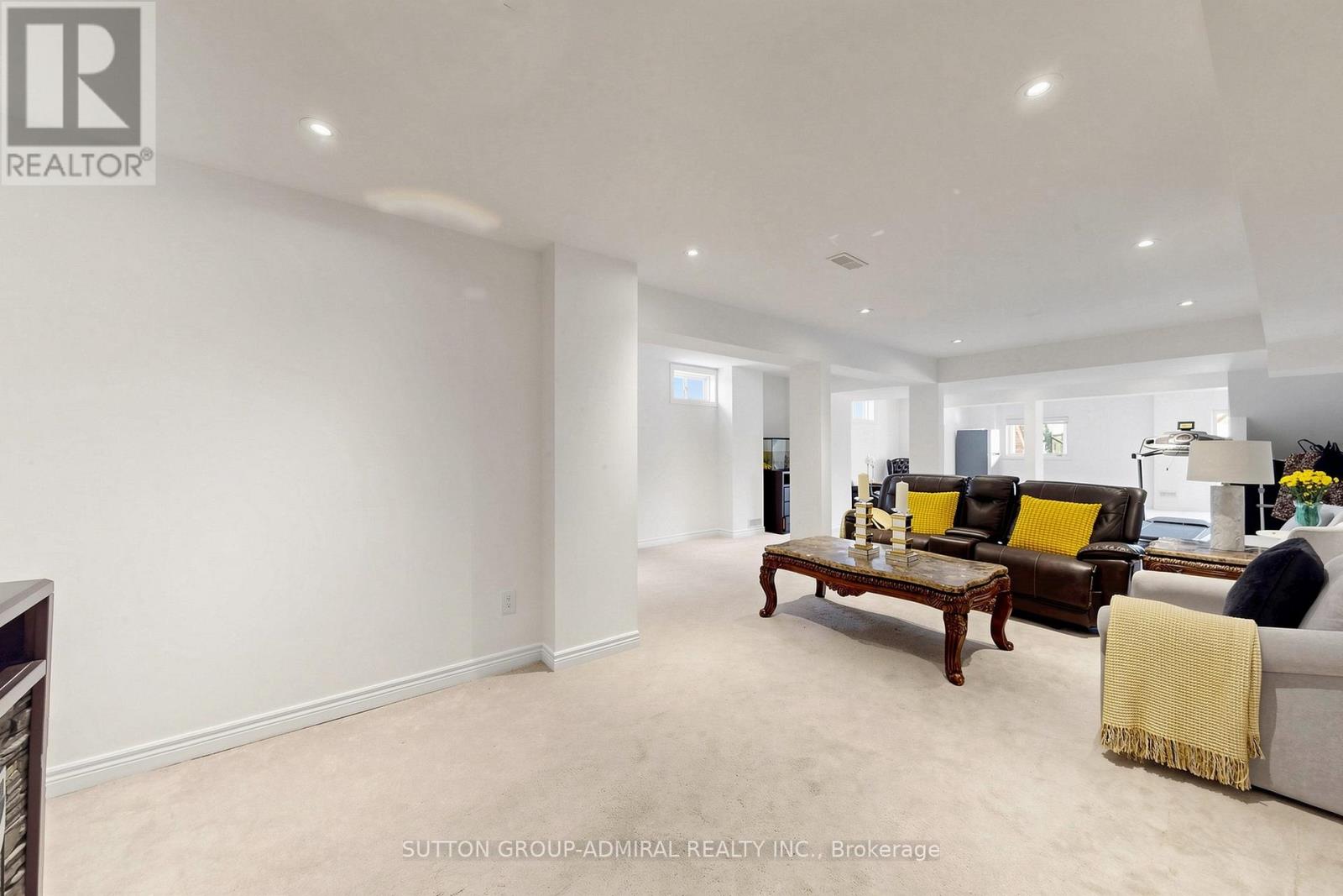 545 CLIFFORD PERRY PLACE - 39