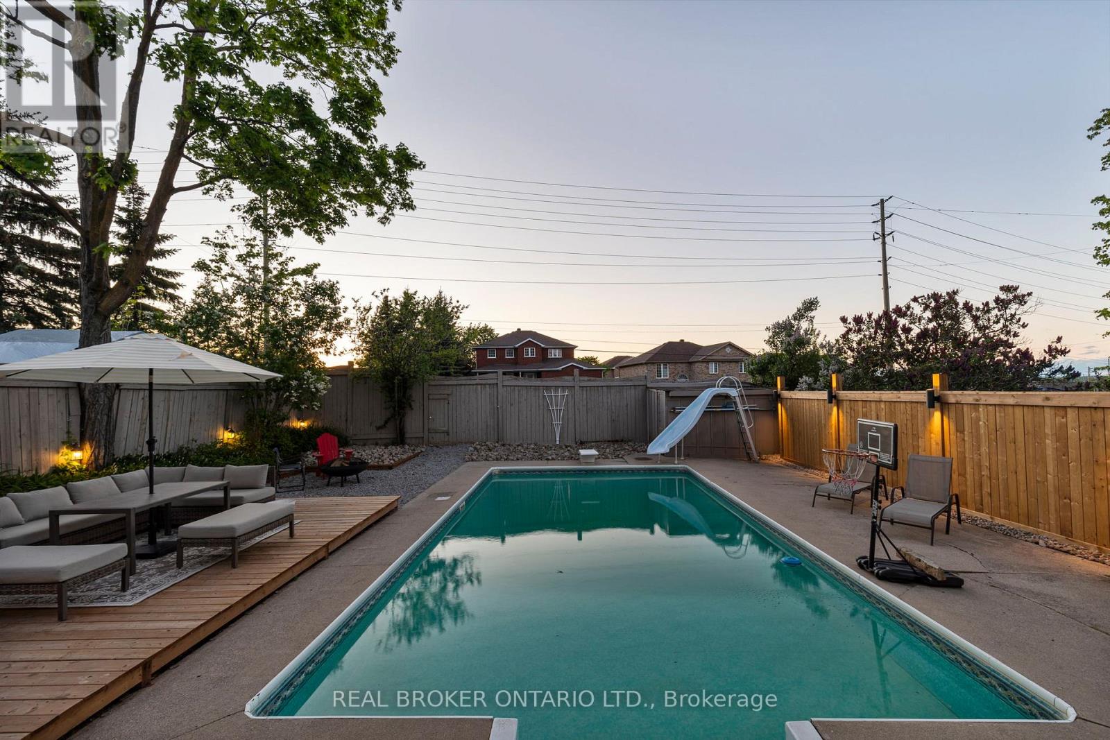 54 FARMINGDALE CRESCENT - 43