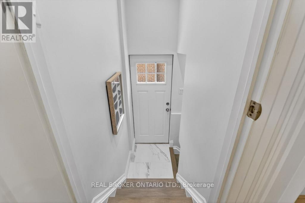 176 ALDERCREST ROAD - 35