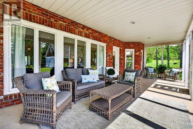 8550 APPLEBY LINE - 34