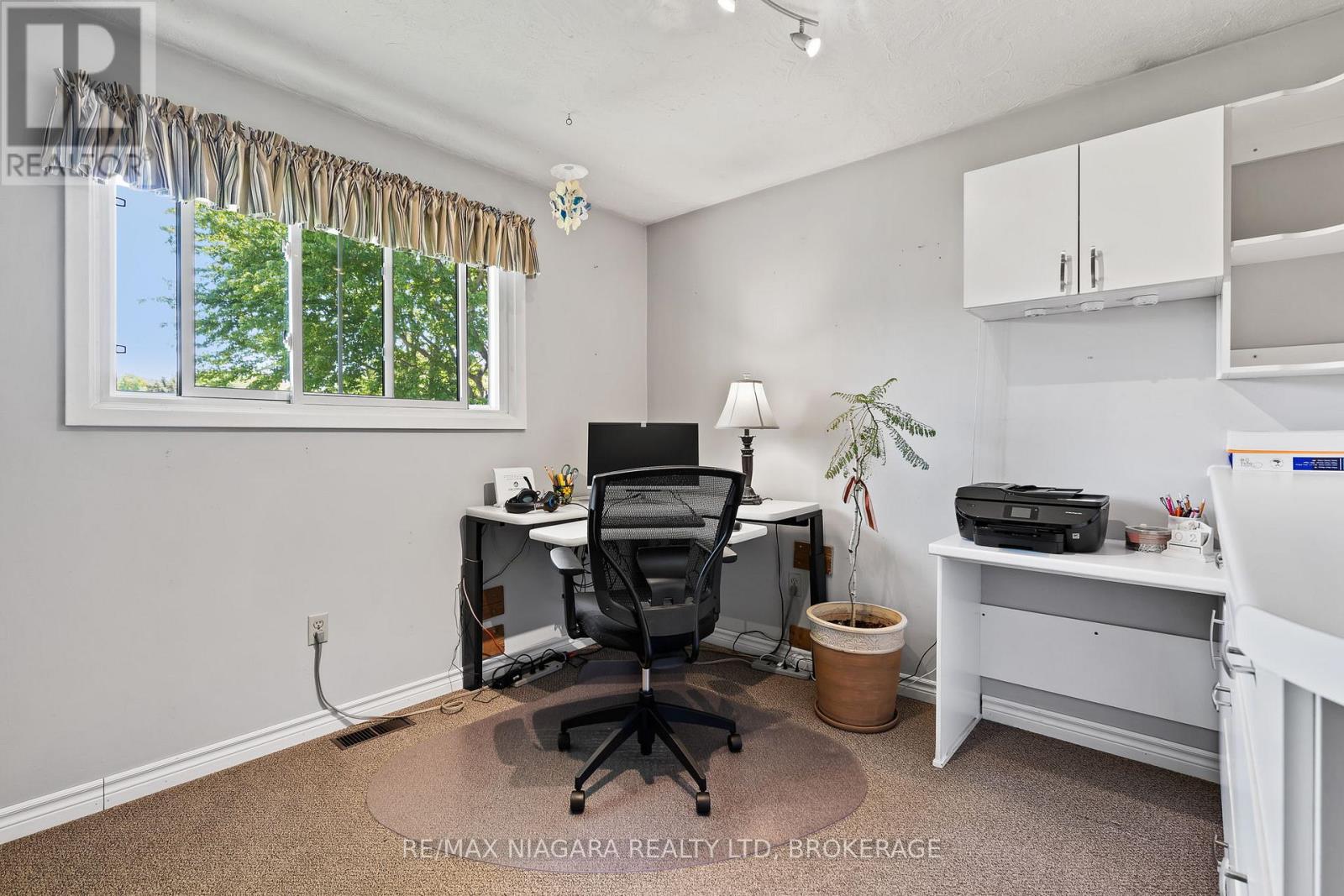 11611 BURNABY ROAD - 16