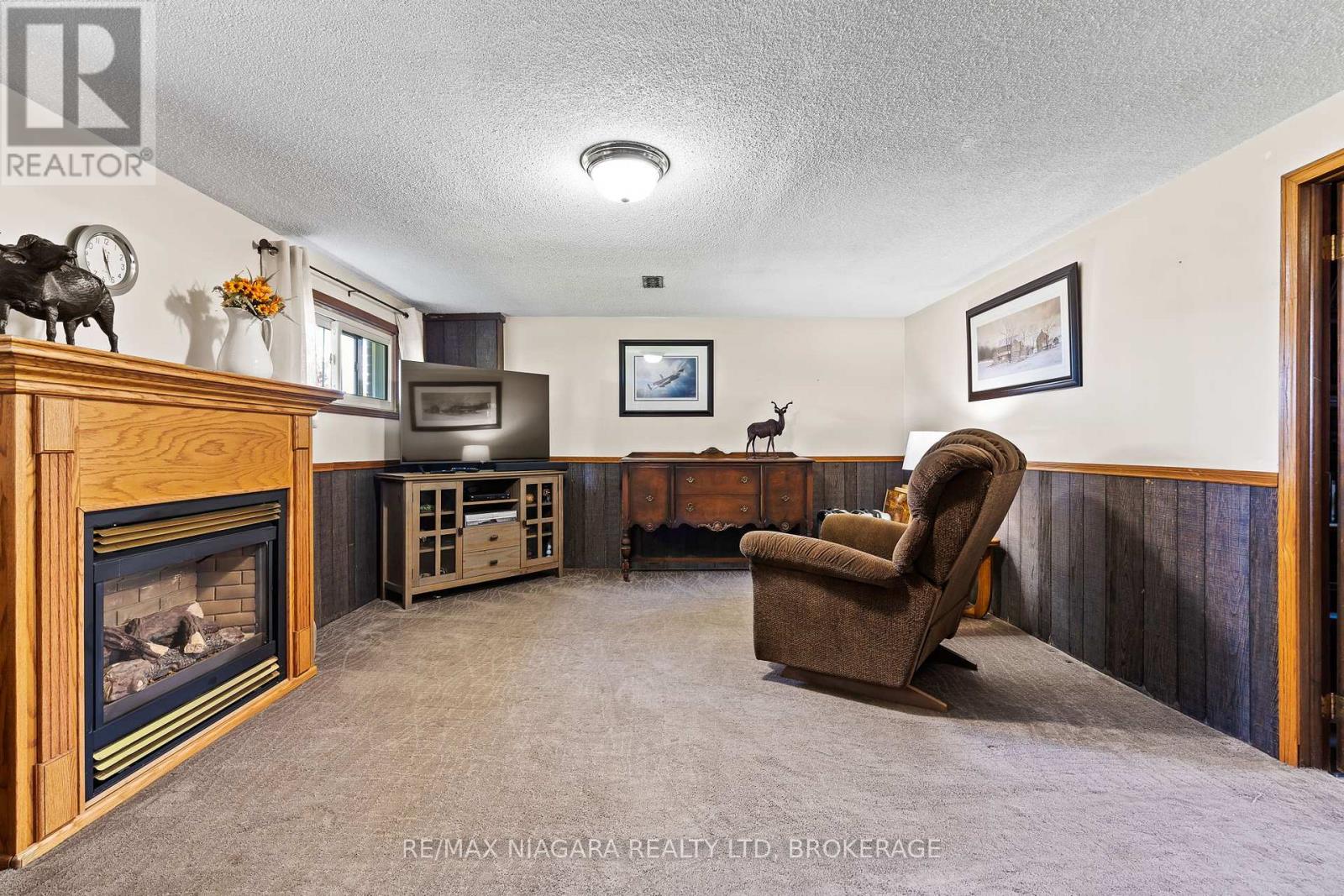11611 BURNABY ROAD - 20