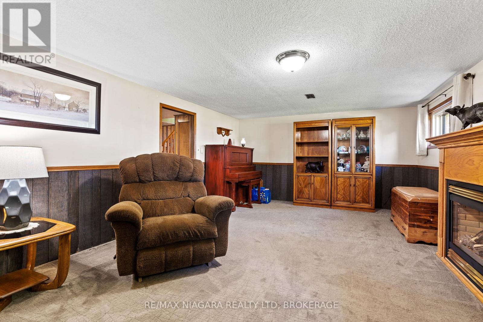 11611 BURNABY ROAD - 21