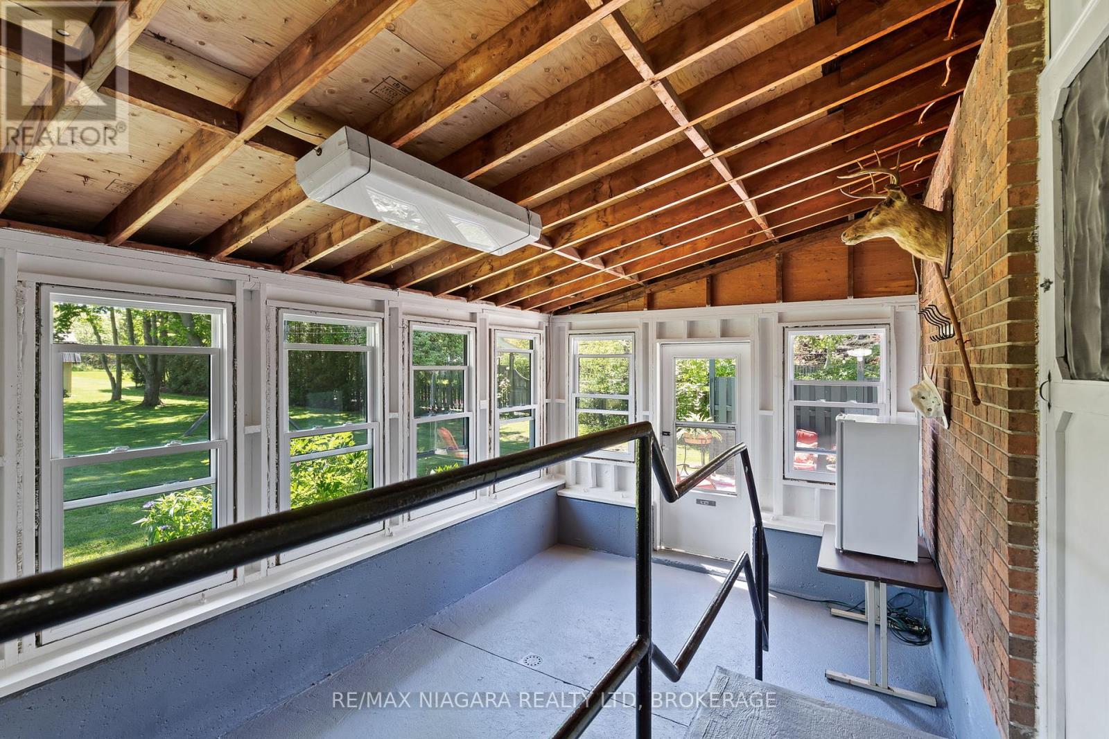 11611 BURNABY ROAD - 24