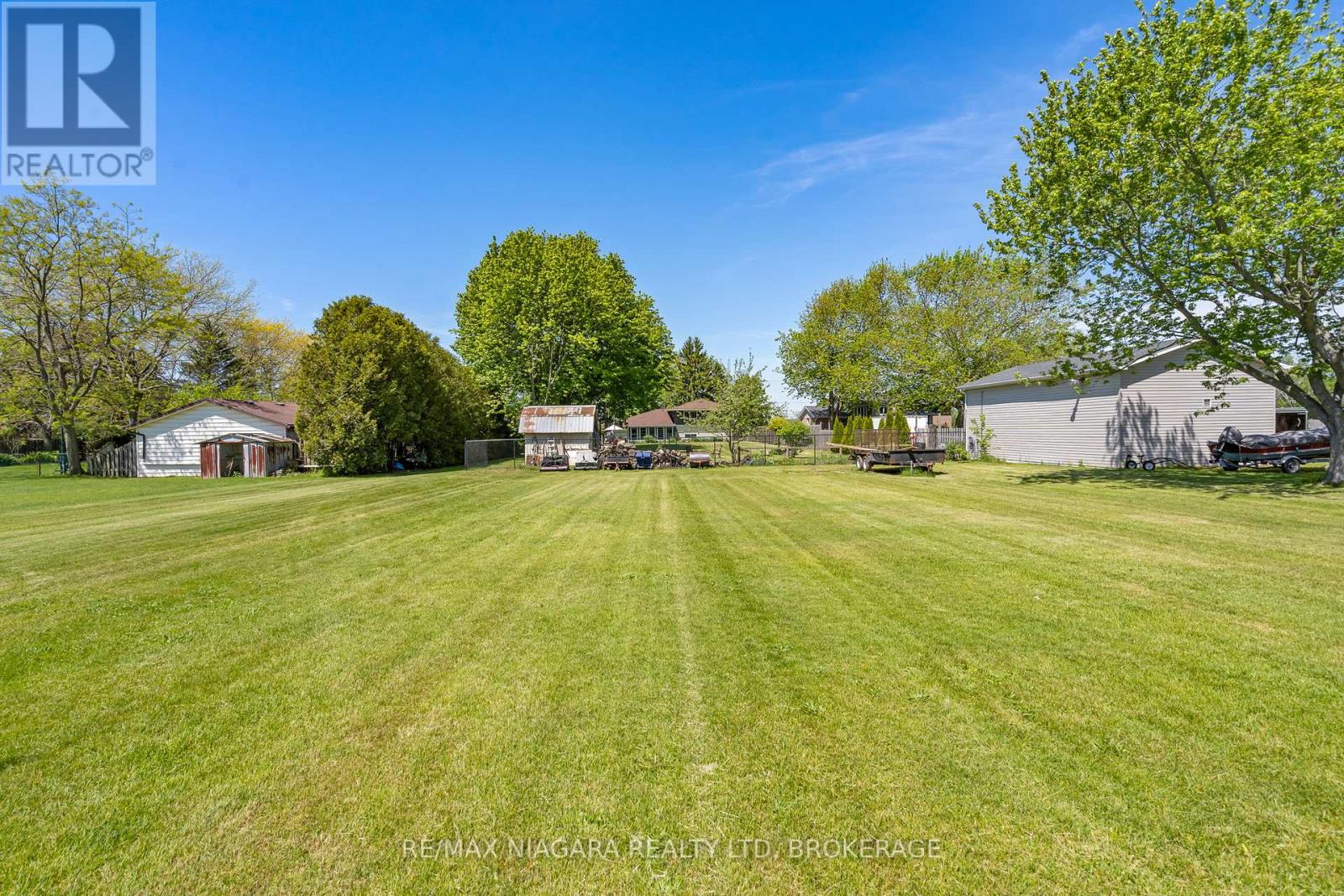 11611 BURNABY ROAD - 33
