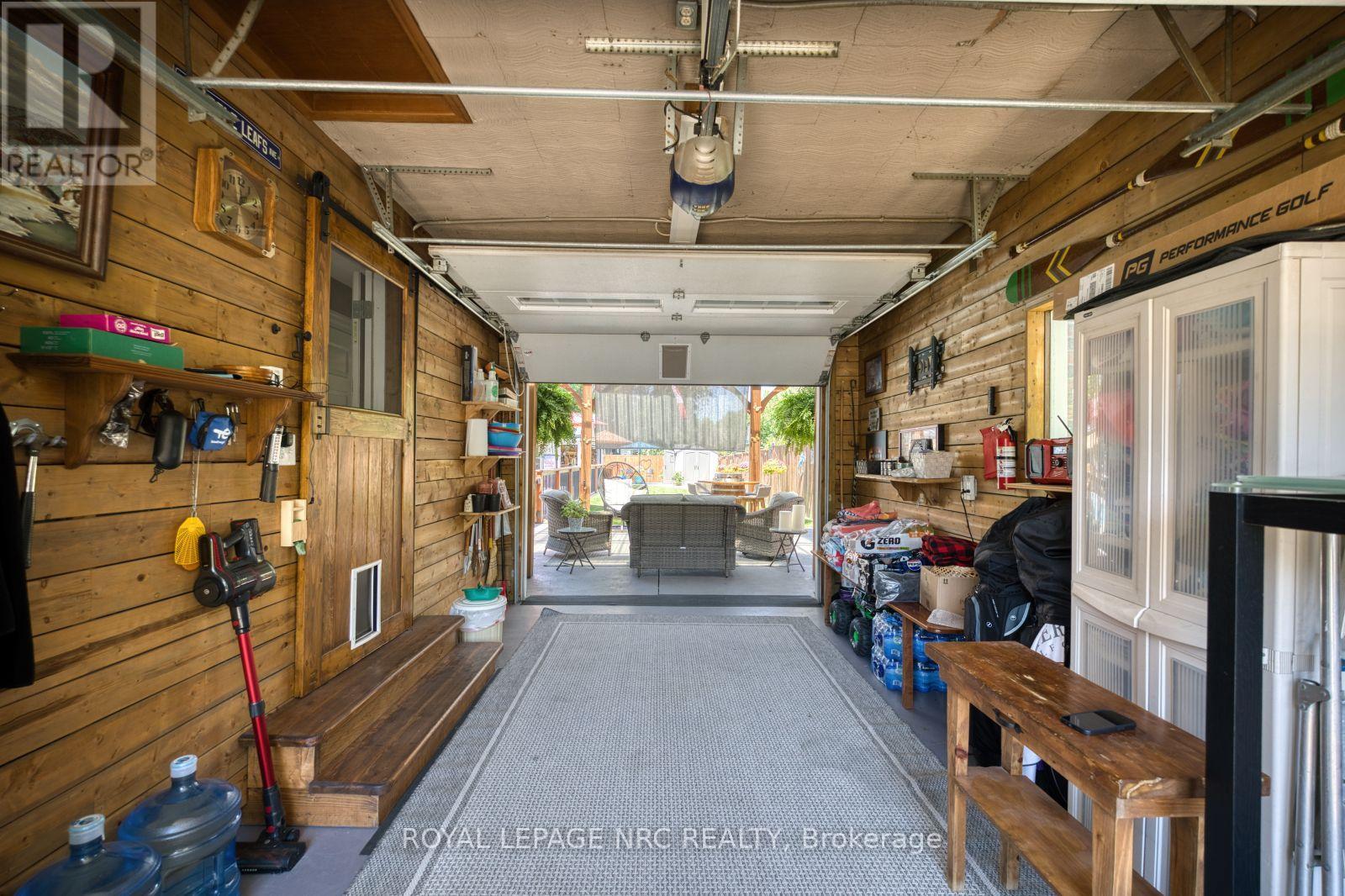 7 STEPHEN STREET - 23