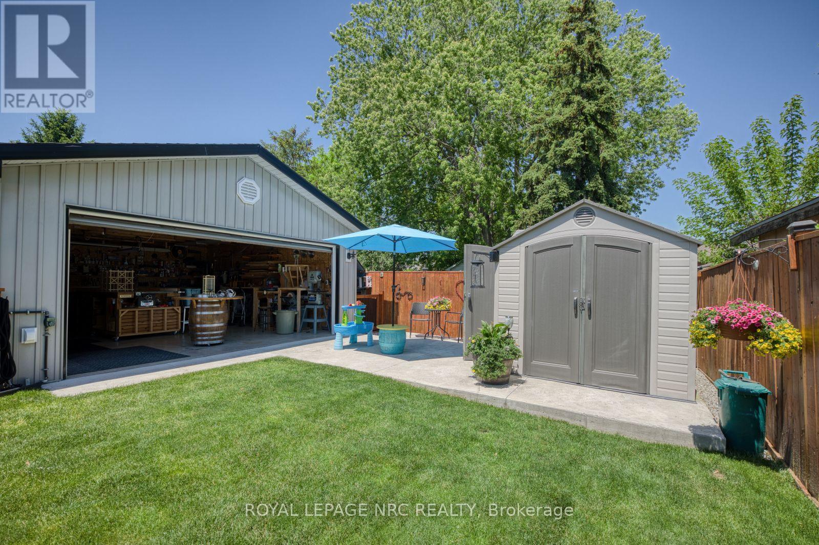 7 STEPHEN STREET - 31