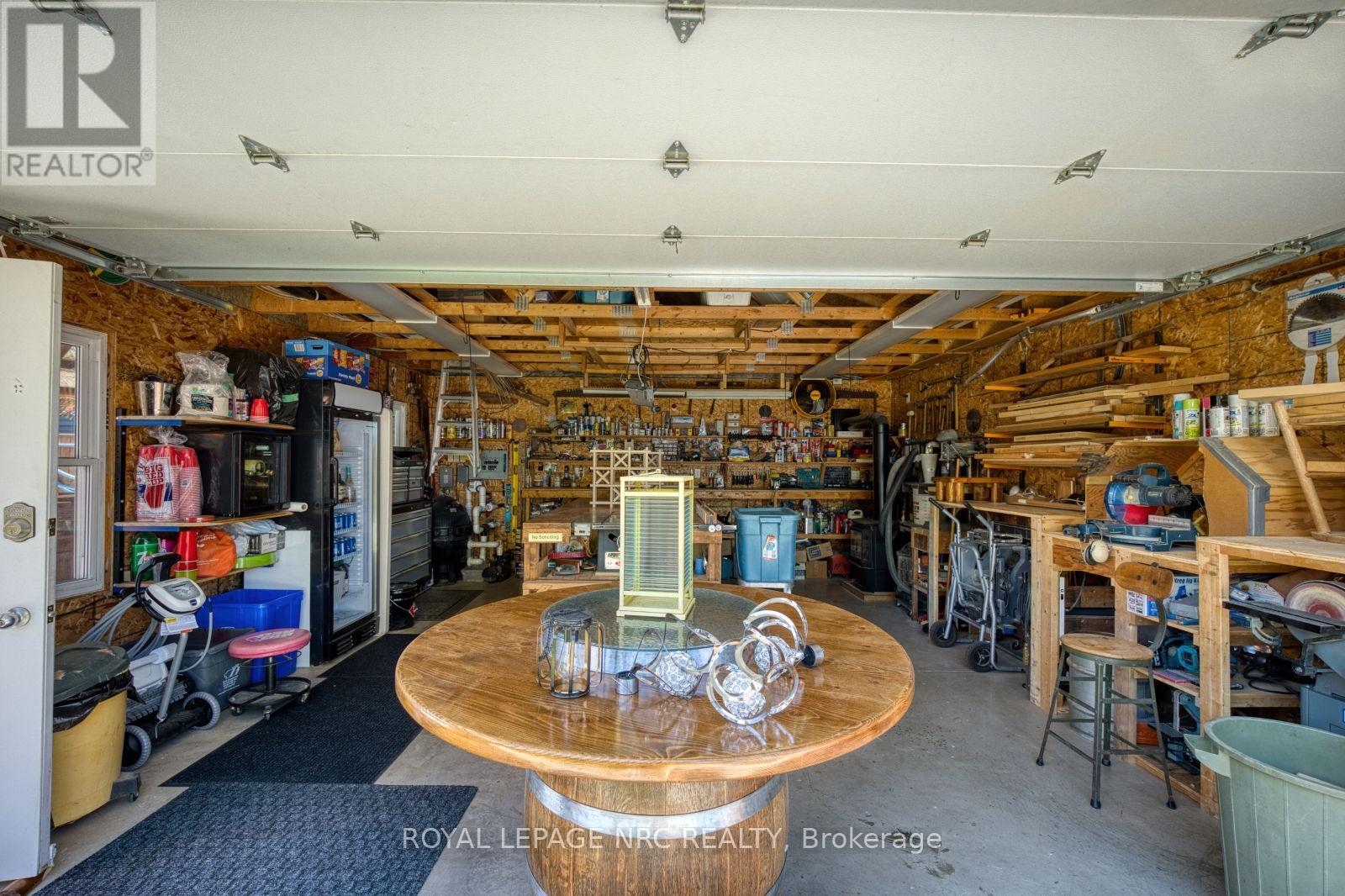 7 STEPHEN STREET - 32