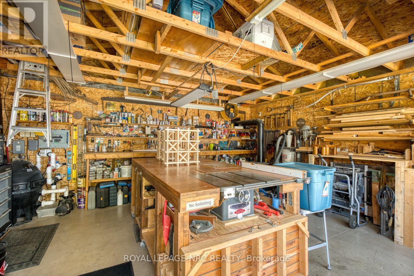 7 STEPHEN STREET - 33