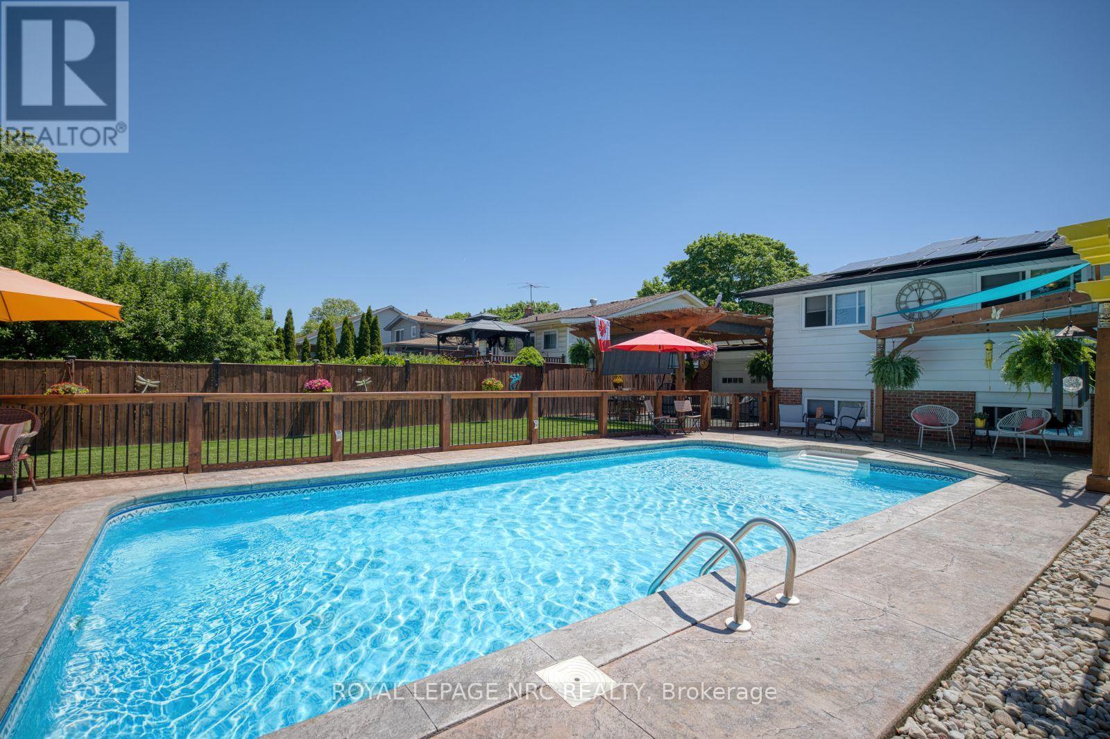 7 STEPHEN STREET - 42
