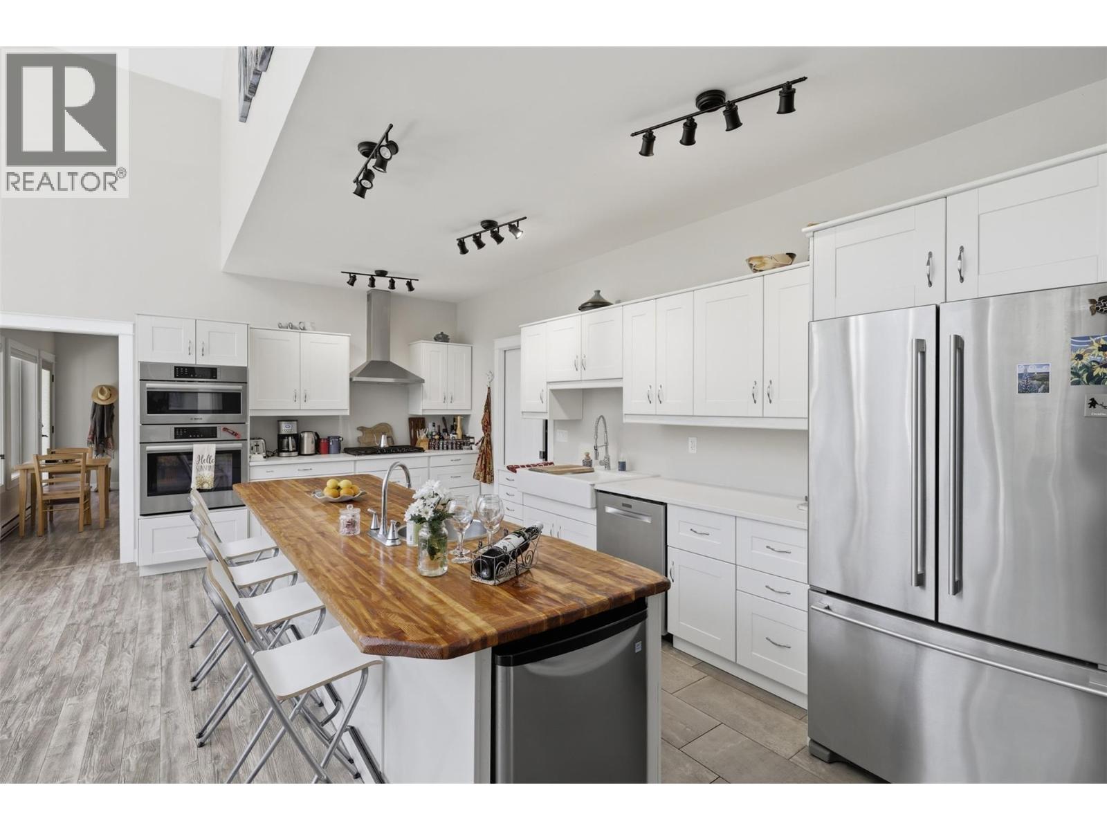 7384 Cahilty Crescent - 14