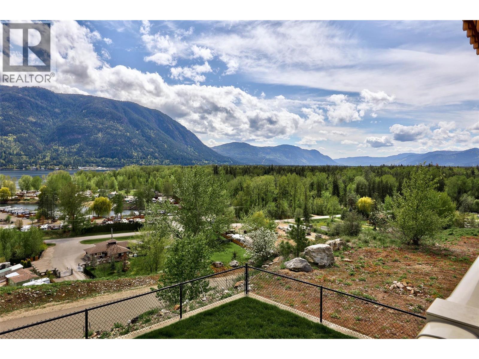 #184 2633 Squilax Anglemont Road - 13