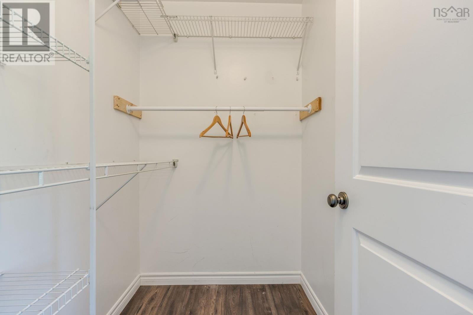Property 25 of 47 of 79 Collingwood Court