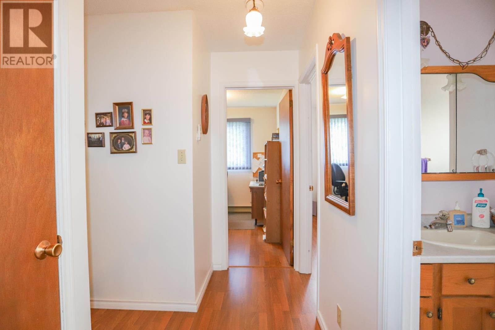 34 Taskar DR - 18
