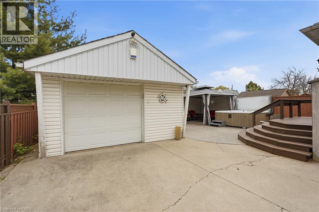 44 SELKIRK Avenue - 40
