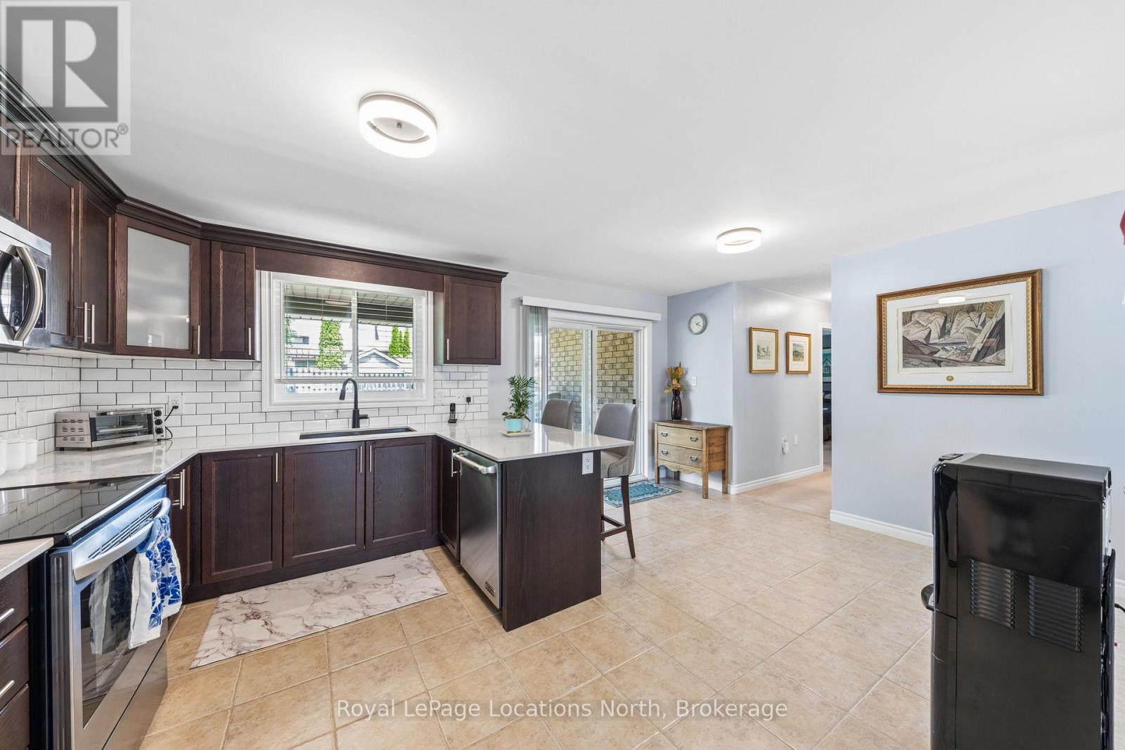 478 SHEWFELT CRESCENT - 16